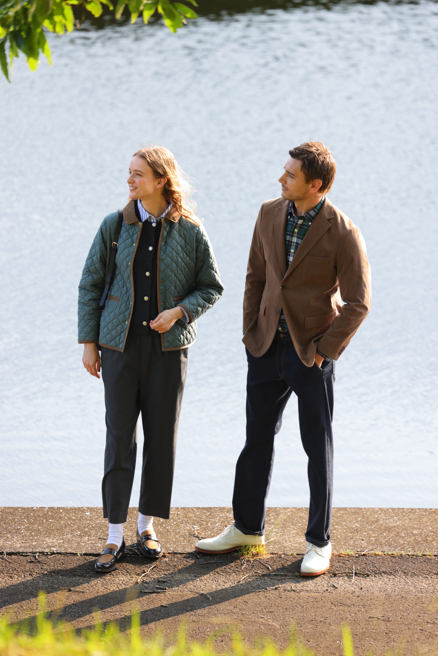 定価￥23,100円・ローズティアラ春物新作（脇下身幅64cm）ブルーグリーン 手洗いOK】ケミカルレース切替ブラウス（51035506